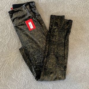 SPANX shimmer Black and Gold Leggings